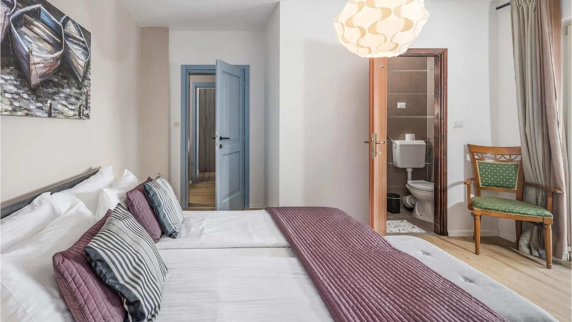 4 Bedroom Stunning Home In Žbandaj
